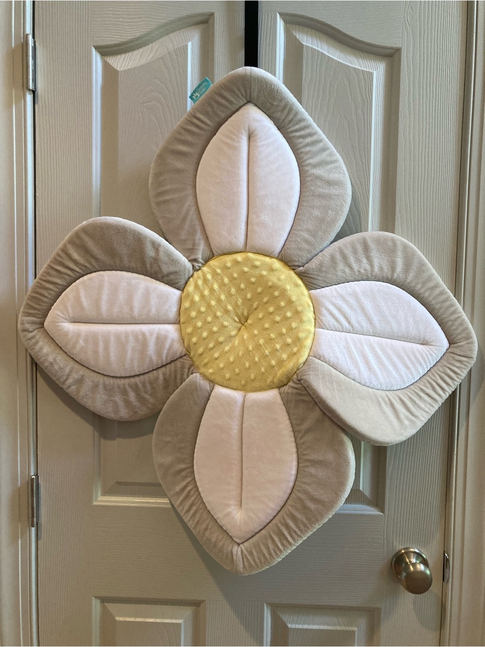 EUC Blooming Baby Bath Cushion